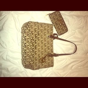 Michael Kors Purse with matching wallet
